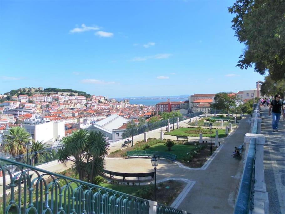 リスボンMm3 Baixa Rossio Castle View!アパートメント エクステリア 写真